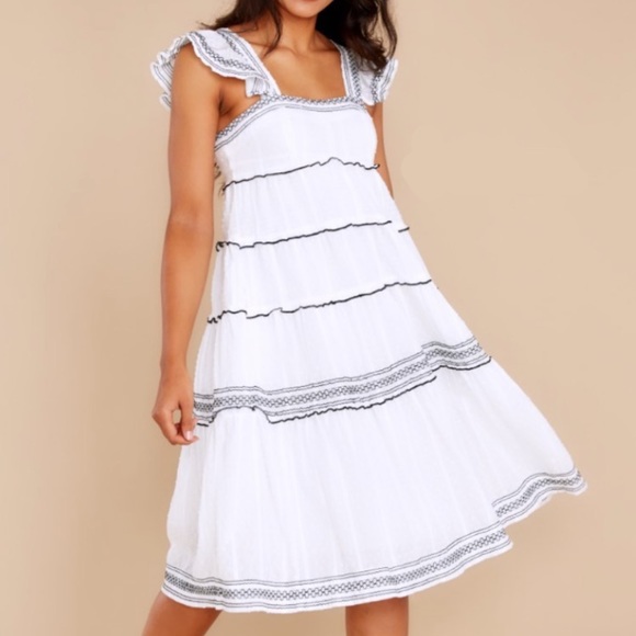 Dresses & Skirts - White Midi dress with lace details